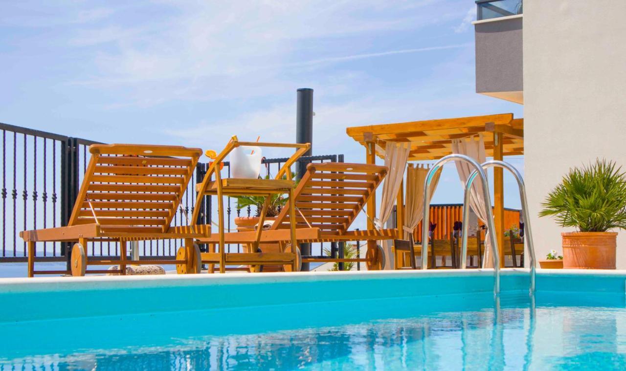 Hill Apartment With Private Pool Kucine Экстерьер фото