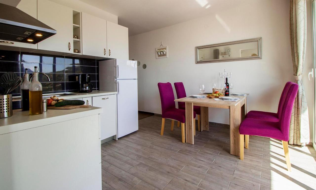 Hill Apartment With Private Pool Kucine Экстерьер фото