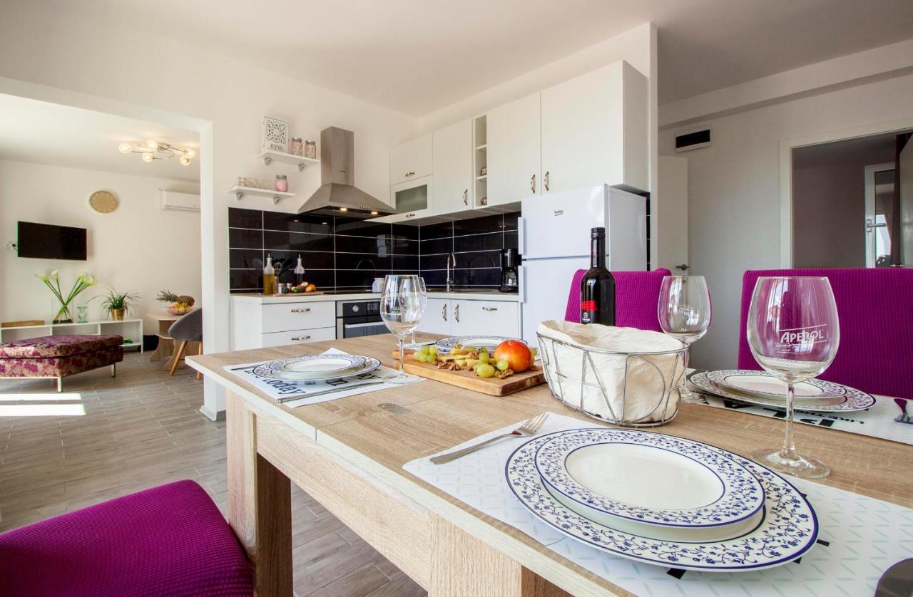 Hill Apartment With Private Pool Kucine Экстерьер фото